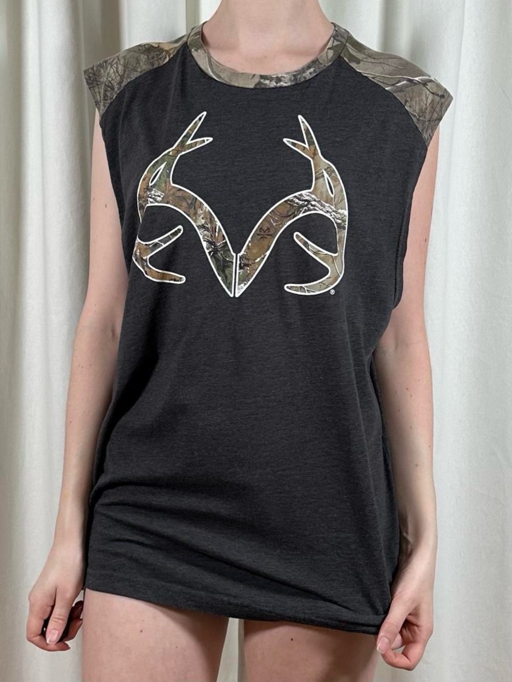 Realtree Muscle Tee - Picture 3 of 7